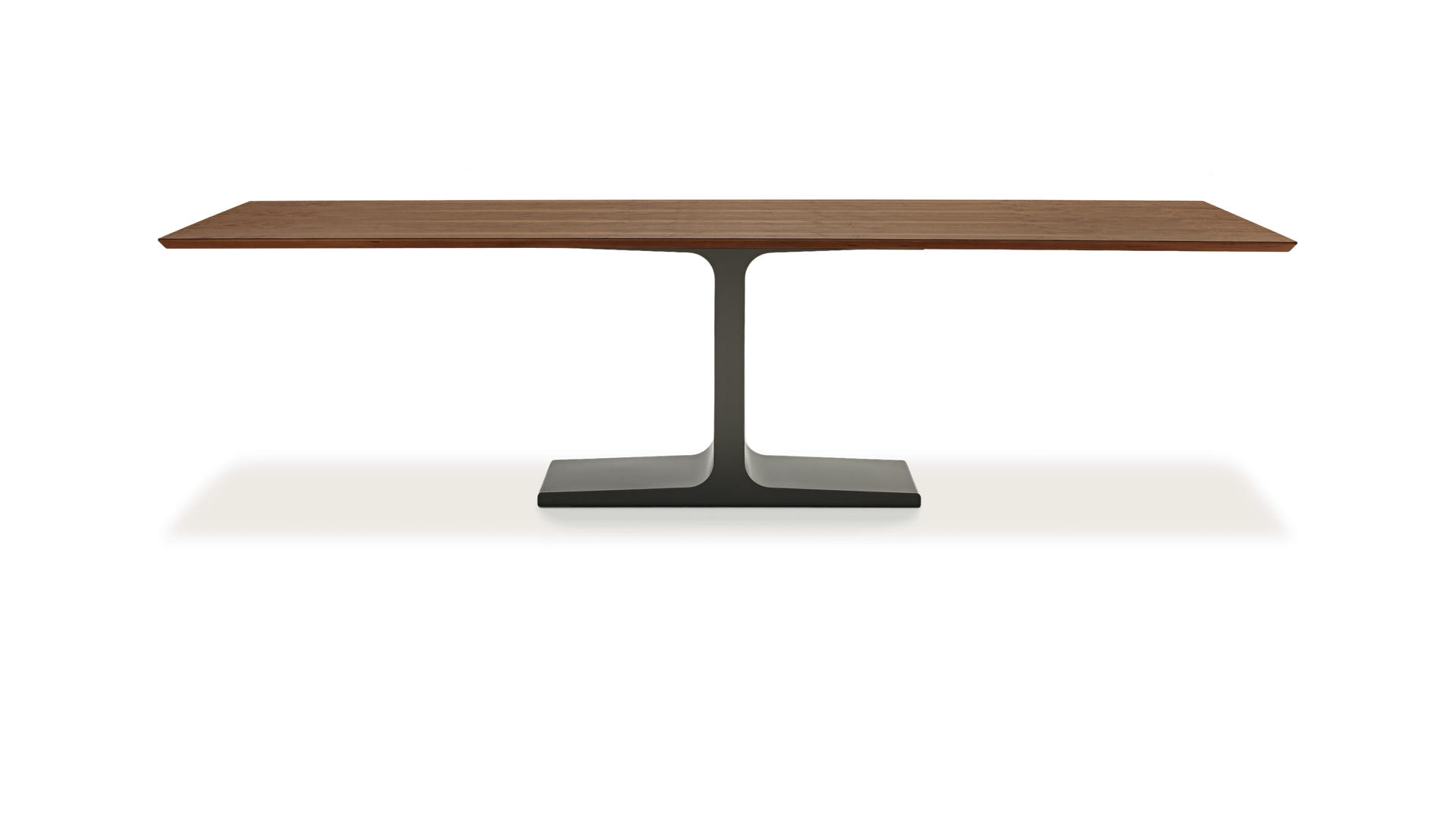 Tavolo rettangolare con gambe in color caffè e piano in legno noce canaletto