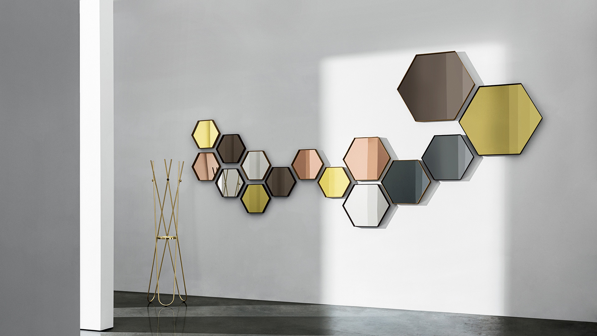 VISUAL | Hexagonal design mirrors - SOVET